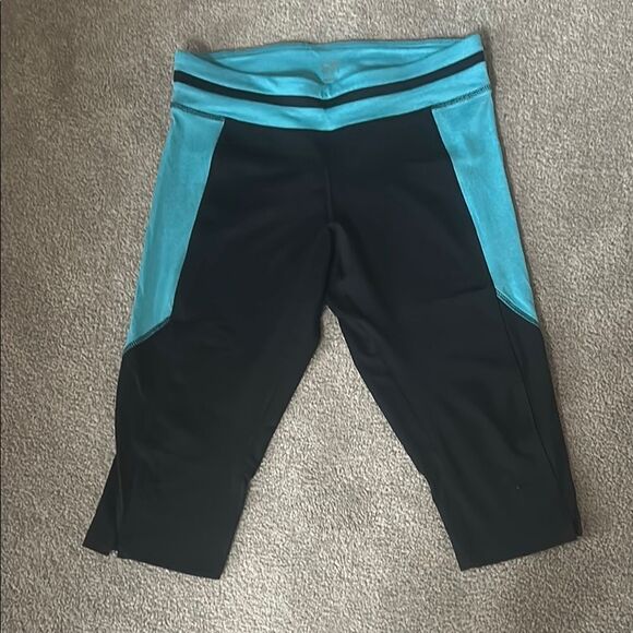 Champion Athletic Cropped Leggings - Picture 1 of 7